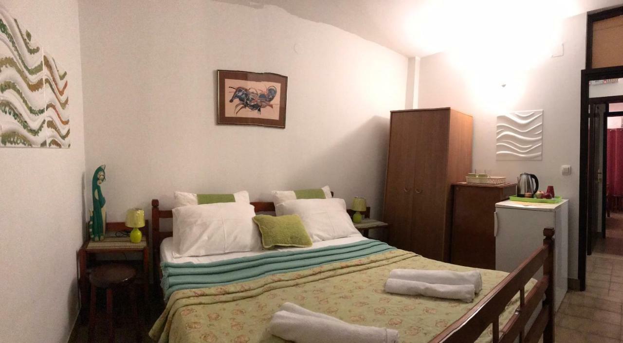 Miron Apart&Rooms Rafailovici Exterior photo