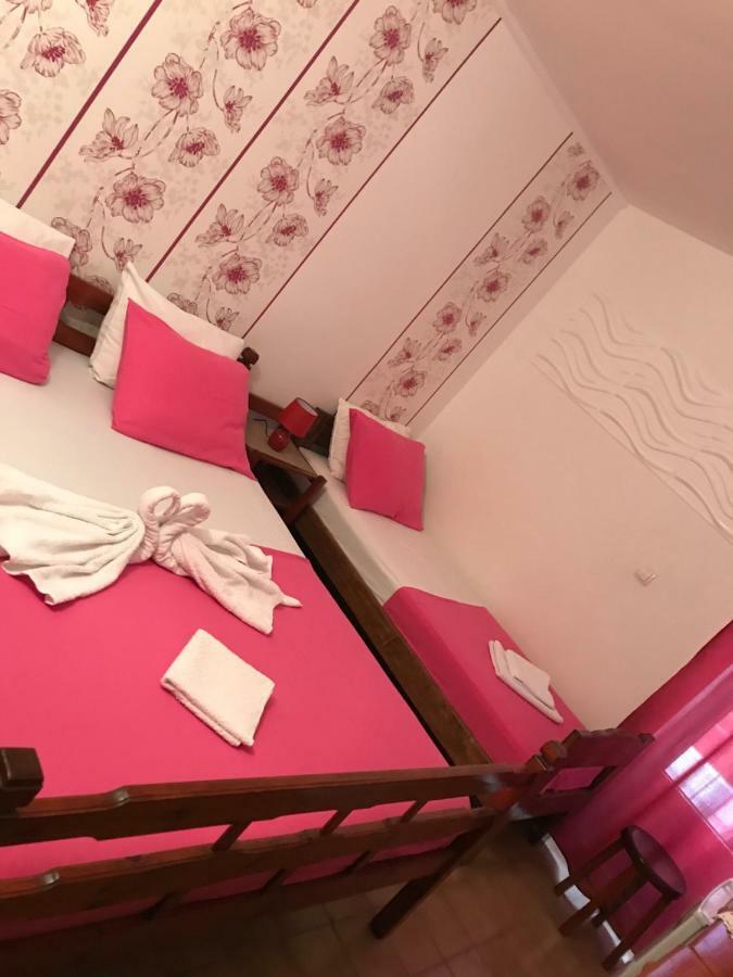 Miron Apart&Rooms Rafailovici Exterior photo